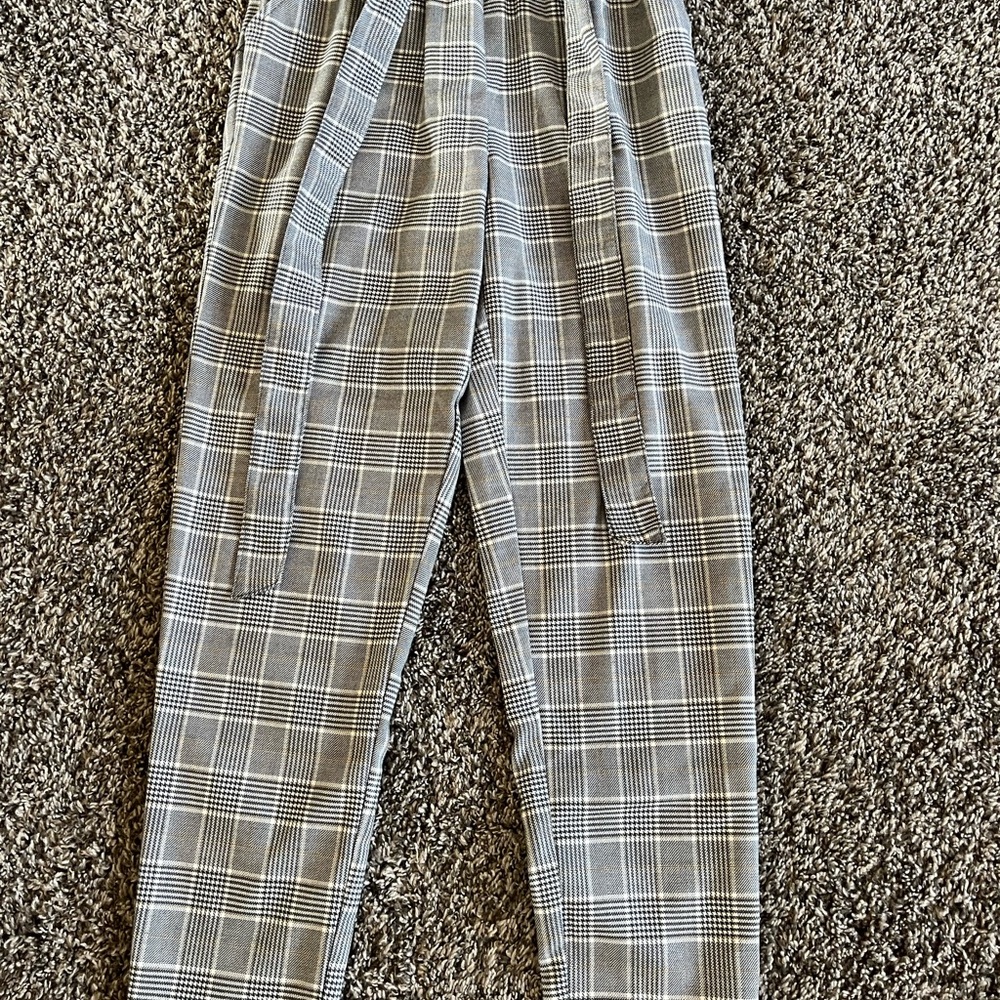 SO Plaid Trousers in Gray and White
